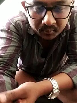 Eleganthasan online show from February 26, 2026, 11:09 am