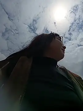 Snapshot of Yulska chatting on February 14, 2026, 4:26 pm Yulska online show from February 14, 2026, 4:26 pm