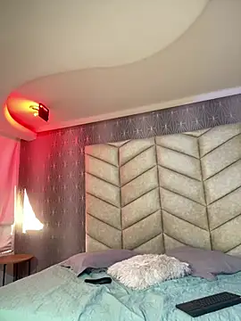 Mily Angel online show from February 14, 2026, 12:24 pm