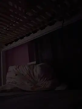 LaraHolt online show from February 21, 2026, 9:05 pm