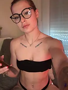 Alyssa-Schwarz online show from May 15, 2026, 5:09 pm