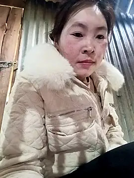 Snapshot of Yiyoongg chatting on February 20, 2026, 8:16 am Yiyoongg online show from February 20, 2026, 8:16 am