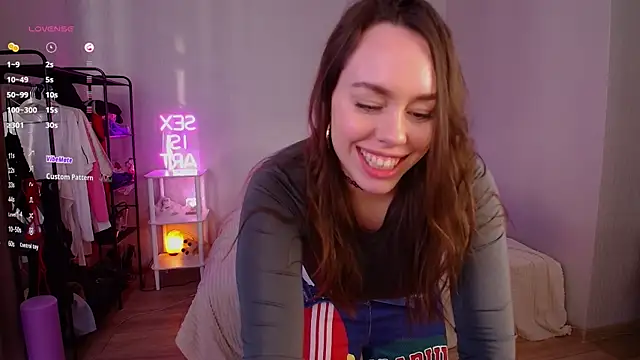 Monroe Linger online show from April 13, 2026, 3:17 pm