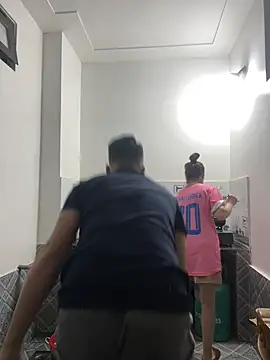 huyenzz online show from February 26, 2026, 11:31 am