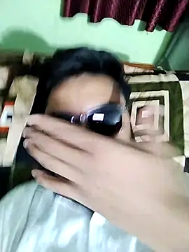 loyalboy 0052 online show from May 15, 2026, 6:26 pm