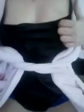 Snapshot of AkuManis chatting on February 21, 2026, 1:01 pm AkuManis online show from February 21, 2026, 1:01 pm