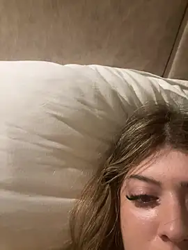 secretdoll00 online show from February 15, 2026, 2:58 pm