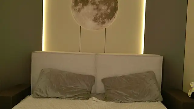 Arielle Vade online show from March 27, 2026, 8:26 am