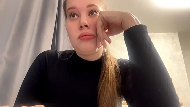 Lunexia Kysstoria online show from March 3, 2026, 4:24 pm