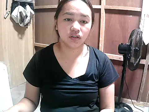 Cloudette 17 online show from February 23, 2026, 3:37 am