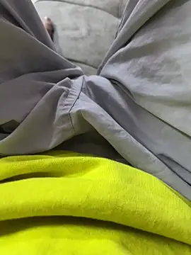 hassuniii online show from February 10, 2026, 3:54 am