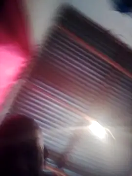 Snapshot of smallt98 chatting on February 14, 2026, 10:45 am smallt98 online show from February 14, 2026, 10:45 am