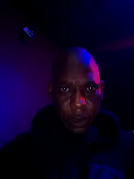 Snapshot of smallt98 chatting on February 15, 2026, 7:43 pm smallt98 online show from February 15, 2026, 7:43 pm