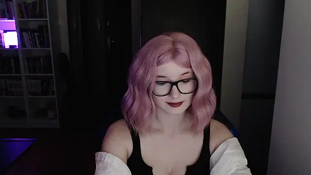 LunaXcherry online show from March 24, 2026, 6:46 pm