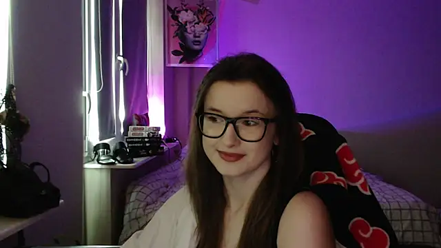 LunaXcherry online show from April 13, 2026, 4:45 pm