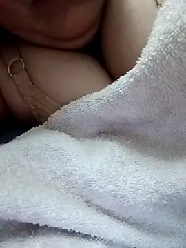 Simran 008 online show from April 4, 2026, 11:35 pm