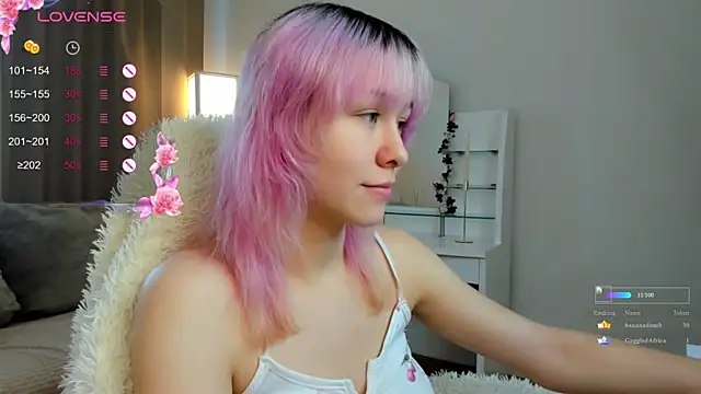 EmilyTrase online show from June 8, 2026, 1:28 am