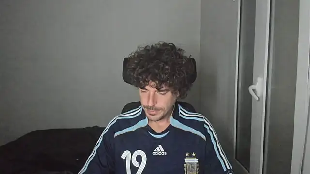 Snapshot of joaquin420_hot chatting on March 3, 2026, 3:12 am joaquin420 hot online show from March 3, 2026, 3:12 am