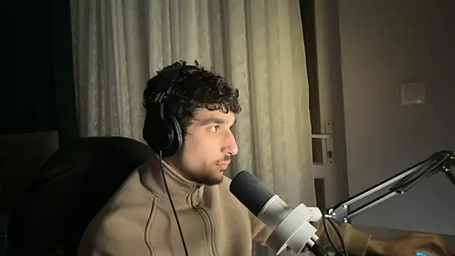 enesbabakral online show from March 4, 2026, 6:25 pm