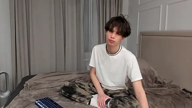 Snapshot of Ur_NextDoor_Boy chatting on March 2, 2026, 8:04 pm Ur NextDoor Boy online show from March 2, 2026, 8:04 pm