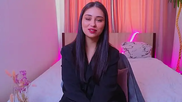 Snapshot of Sofia_Plump chatting on February 18, 2026, 10:11 am Sofia Plump online show from February 18, 2026, 10:11 am