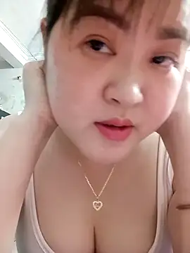 Snapshot of Kee-kimlee chatting on March 2, 2026, 9:16 am Kee-kimlee online show from March 2, 2026, 9:16 am