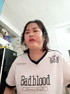 Kee-kimlee online show from April 10, 2026, 1:55 am