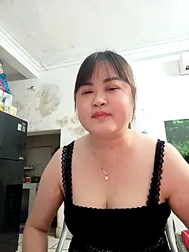 Kee-kimlee online show from April 13, 2026, 5:29 pm