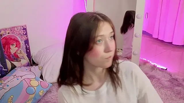 MmollyMay online show from April 11, 2026, 10:19 am