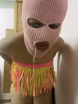 Snapshot of faettaa chatting on February 16, 2026, 10:28 pm faettaa online show from February 16, 2026, 10:28 pm