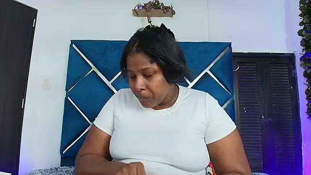 Snapshot of AlexaRousse4u chatting on June 6, 2026, 10:25 pm AlexaRousse4u online show from June 6, 2026, 10:25 pm