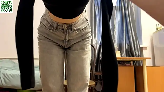 VickieKush online show from April 10, 2026, 4:12 pm