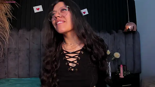 Snapshot of Lanadelrey_1 chatting on February 16, 2026, 12:23 pm Lanadelrey 1 online show from February 16, 2026, 12:23 pm