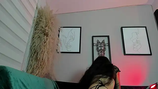 Lanadelrey 1 online show from April 10, 2026, 11:04 am