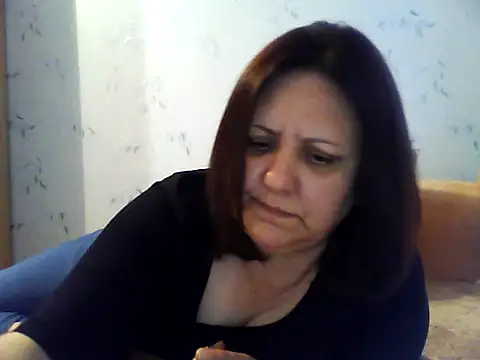 LockyCharm111 online show from June 9, 2026, 6:08 pm