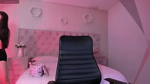 DulcePrince  online show from March 11, 2026, 4:02 pm