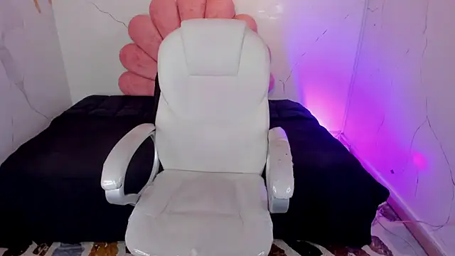 DulcePrince  online show from March 25, 2026, 8:15 pm