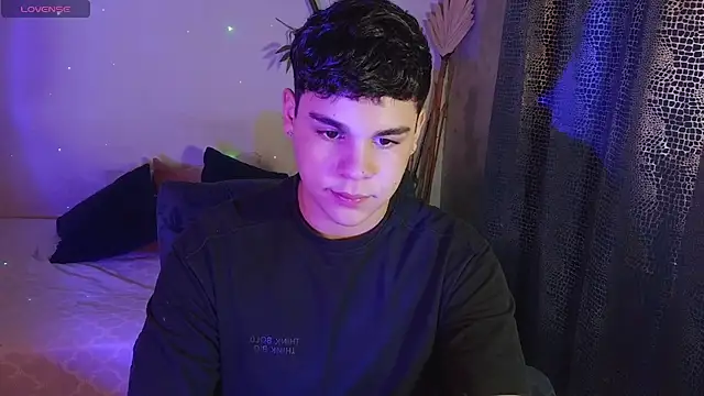 Snapshot of eithan_jonnes chatting on February 22, 2026, 9:24 pm eithan jonnes online show from February 22, 2026, 9:24 pm