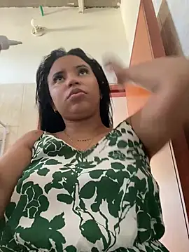 Snapshot of Lucy_strong1 chatting on February 25, 2026, 9:13 pm Lucy strong1 online show from February 25, 2026, 9:13 pm