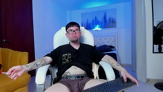 Snapshot of KaiStein chatting on February 11, 2026, 7:19 pm KaiStein online show from February 11, 2026, 7:19 pm