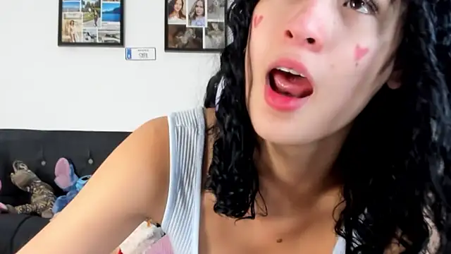 Snapshot of catalina_santana4 chatting on February 12, 2026, 3:23 am catalina santana4 online show from February 12, 2026, 3:23 am