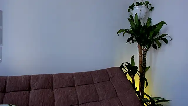 sara-jules online show from May 15, 2026, 3:19 pm