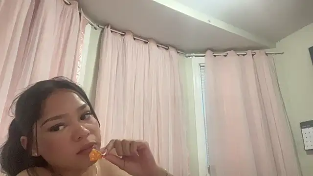 lizabbyyy online show from June 10, 2026, 12:22 am