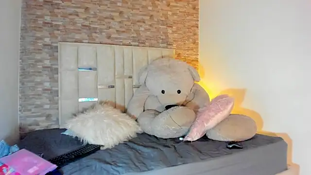 sexy girlts online show from March 5, 2026, 11:34 pm