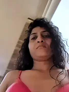 sexysilmy online show from April 3, 2026, 5:27 am