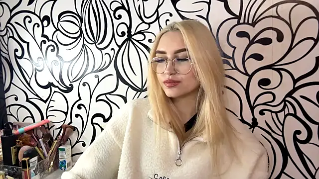 Kat Catherine online show from February 10, 2026, 7:40 pm