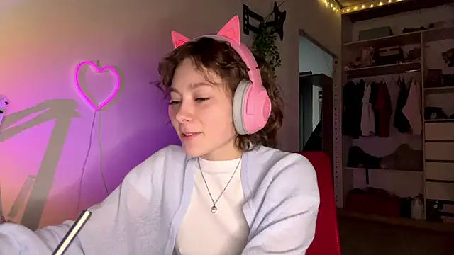 Snapshot of SlunkRear chatting on March 2, 2026, 10:05 pm SlunkRear online show from March 2, 2026, 10:05 pm