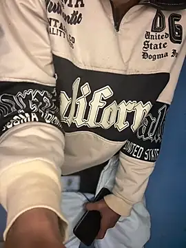 mondacuo3000 online show from April 1, 2026, 5:21 pm