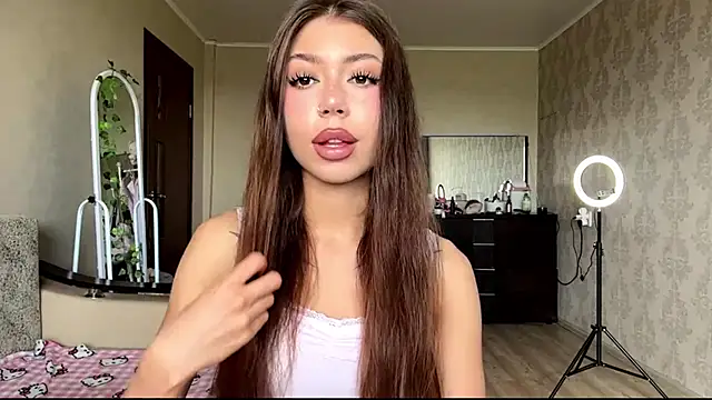 Snapshot of You_Club_Winx chatting on June 10, 2026, 7:29 am You Club Winx online show from June 10, 2026, 7:29 am