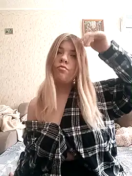 Snapshot of EvaTallor chatting on February 24, 2026, 7:17 am EvaTallor online show from February 24, 2026, 7:17 am